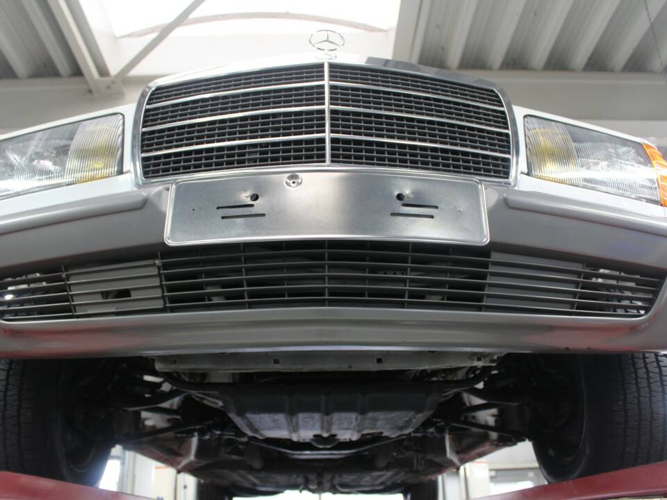 Afbeelding 11/50 van Mercedes-Benz 380 SEL (1983)