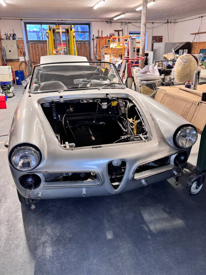 Image 14/18 de Alfa Romeo 2000 Spider (1960)