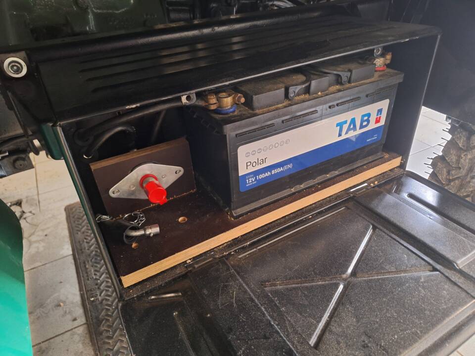 Bild 11/17 von Mercedes-Benz Unimog 2010 (1950)