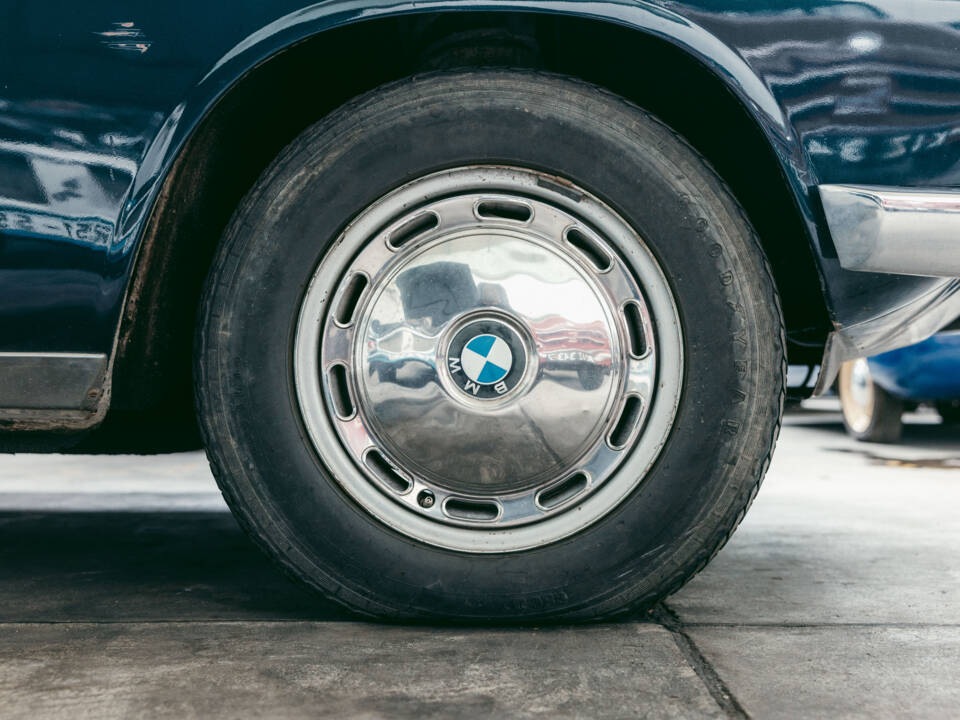 Image 99/112 of BMW 2000 (1970)