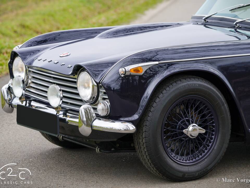 Image 44/45 of Triumph TR 4A (1966)