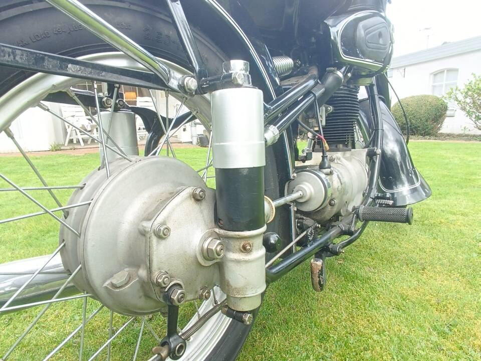 Image 9/16 of BMW R 25/3 (1955)