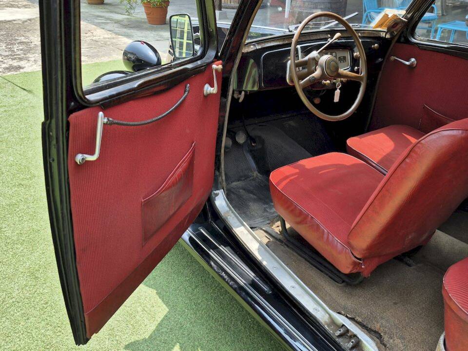 Image 16/47 of FIAT 1100 E (1952)