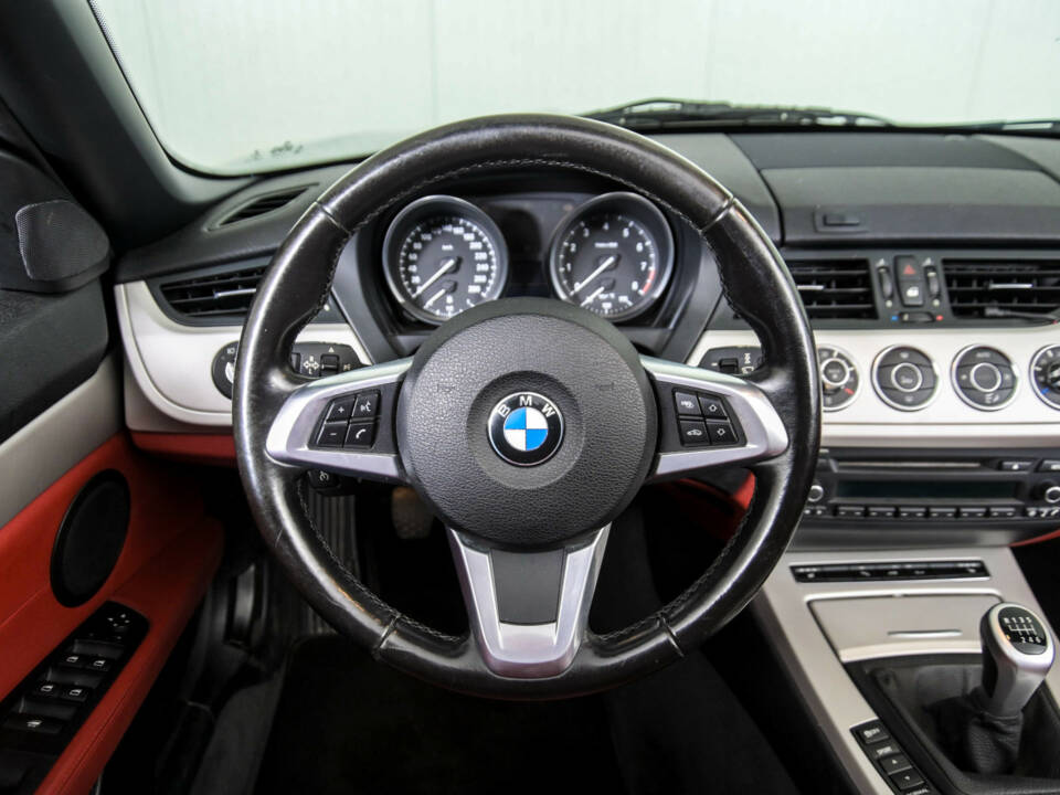 Image 12/50 de BMW Z4 sDrive23i (2010)