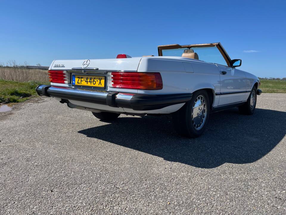 Image 6/16 of Mercedes-Benz 560 SL (1987)