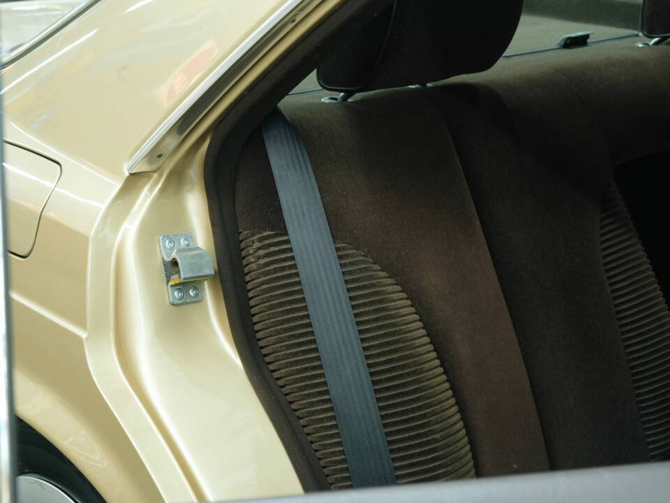Bild 31/50 von Mercedes-Benz 280 SE (1980)