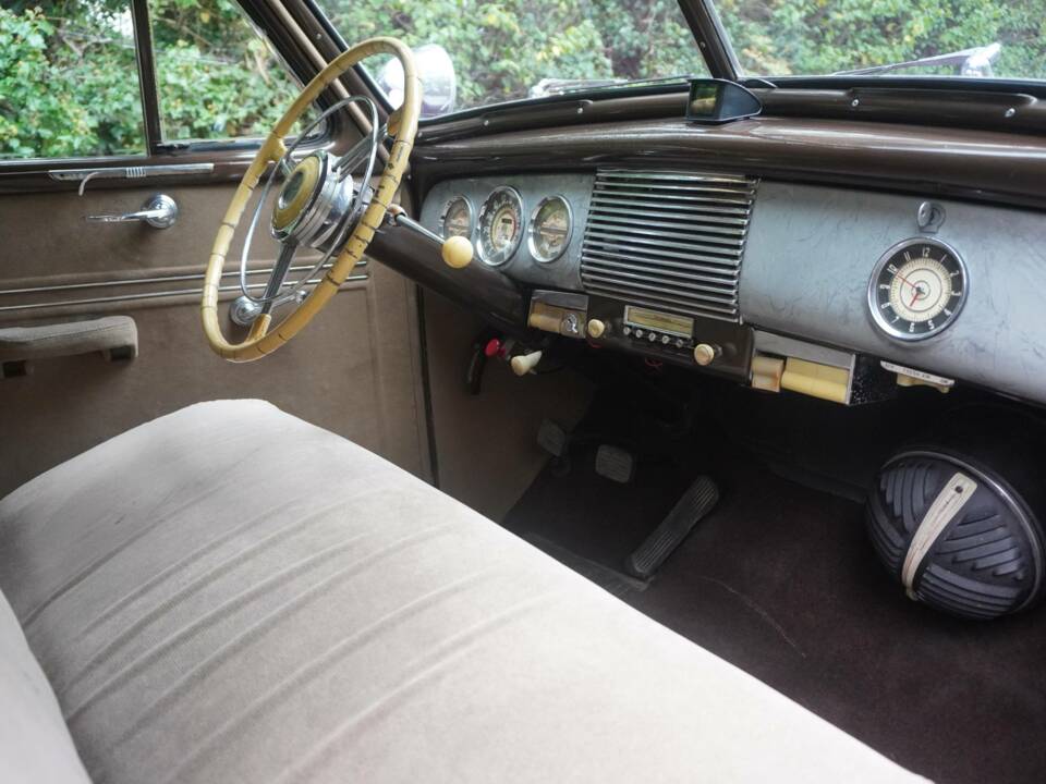 Image 11/20 of Buick 60 Century (1940)