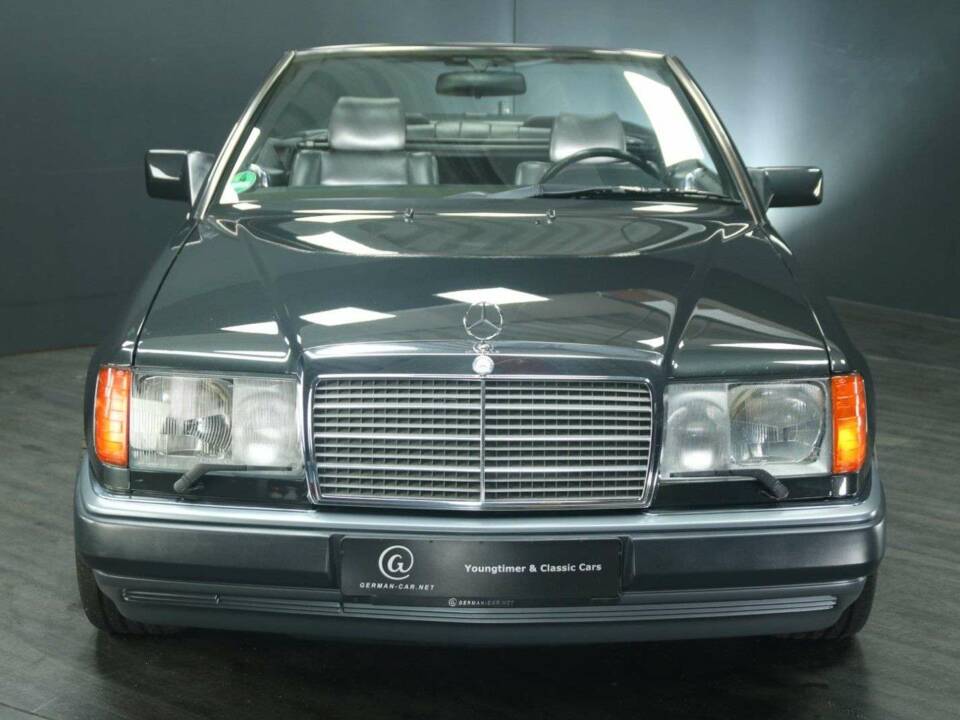 Bild 9/50 von Mercedes-Benz 300 CE-24 3.4 AMG (1993)