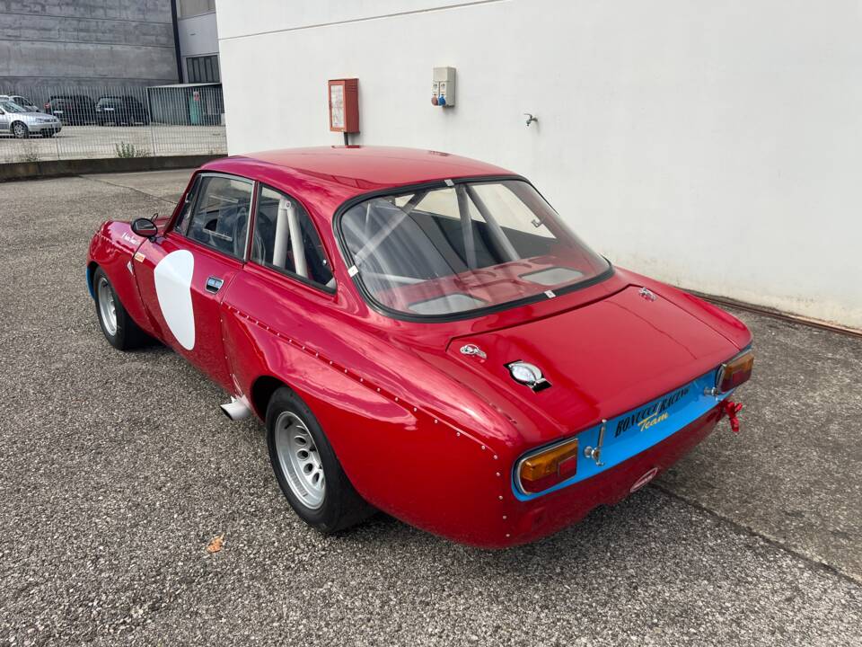 Image 10/21 of Alfa Romeo 1750 GT Veloce (1970)