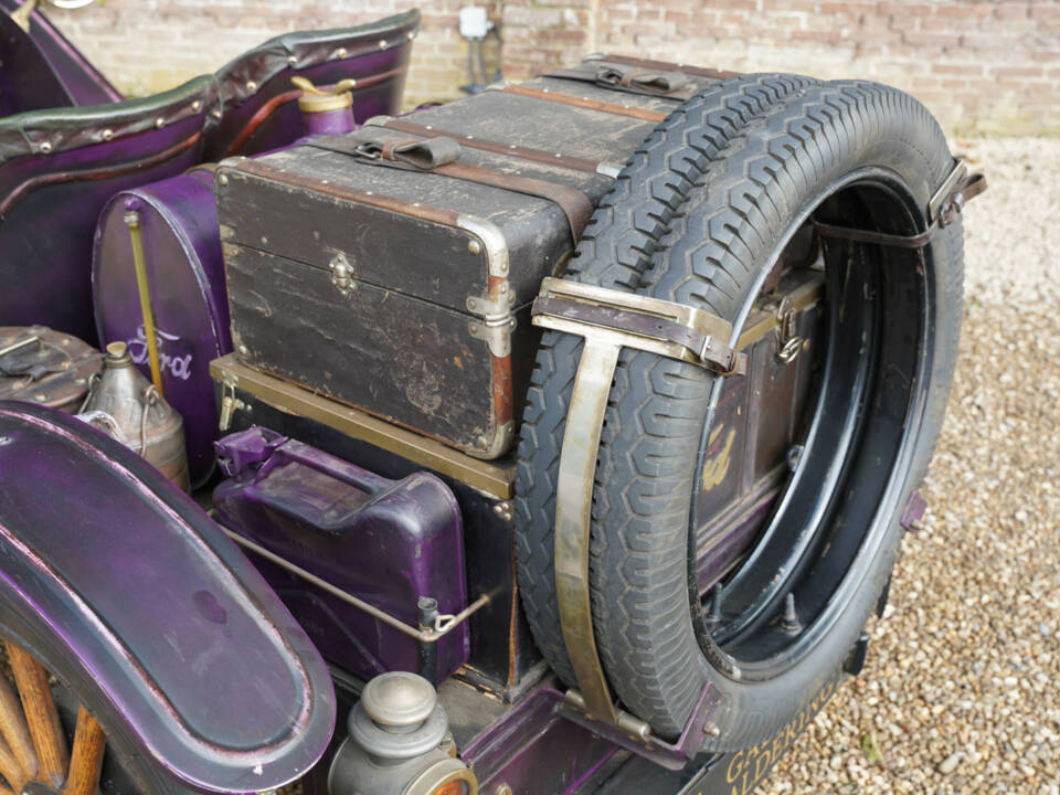 Image 22/50 of Ford Modell T (1912)