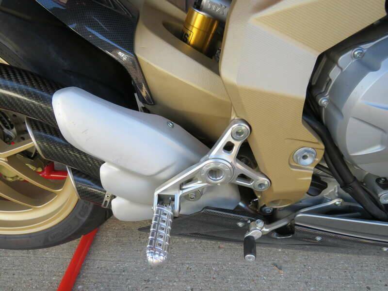 Bild 19/45 von MV Agusta F3 675 Serie Oro (2012)