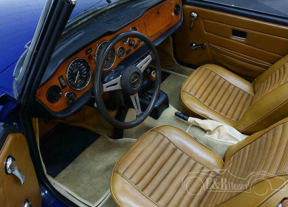 Image 10/19 of Triumph TR 6 (1974)