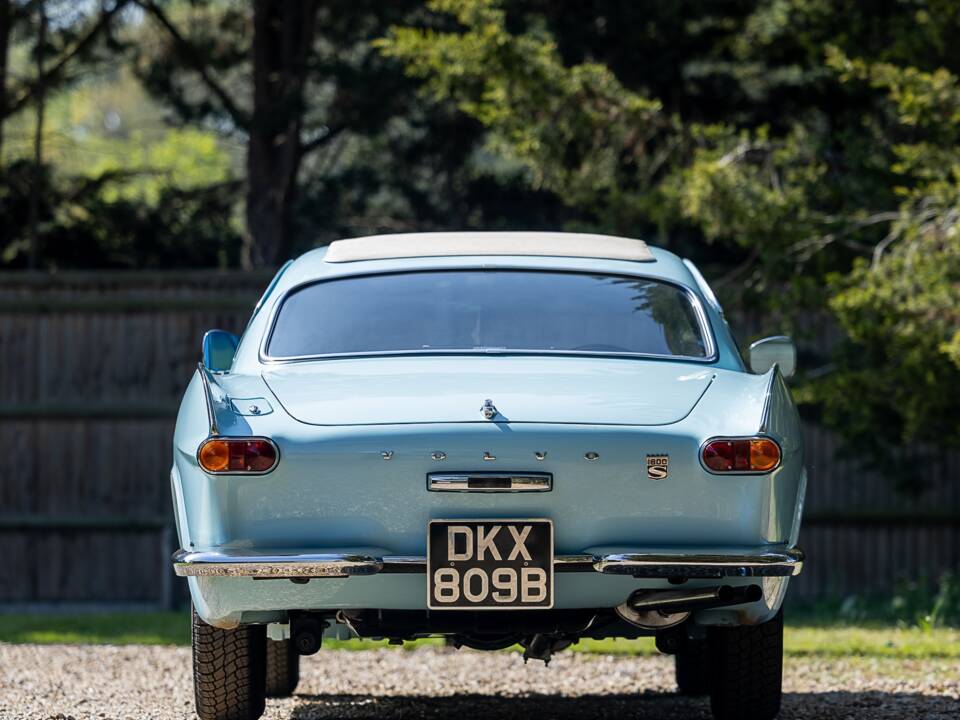 Image 10/50 of Volvo 1800 S (1964)