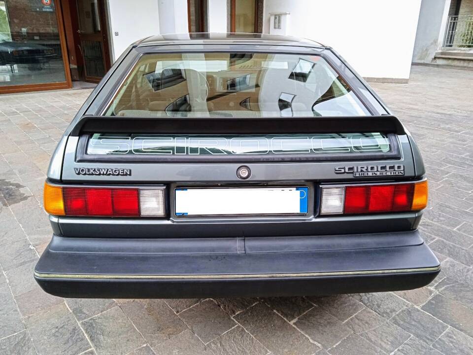 Image 6/67 de Volkswagen Scirocco II GT (1984)