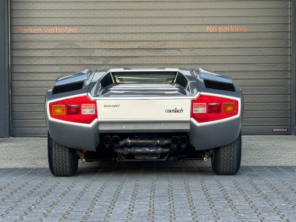 Image 8/45 of Lamborghini Countach LP 400 (1975)