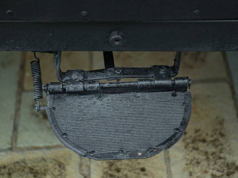 Image 21/50 of Land Rover 90 (1985)