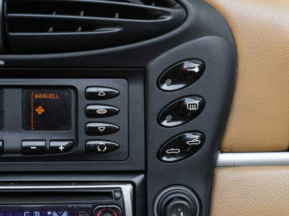 Image 45/50 de Porsche Boxster (2000)