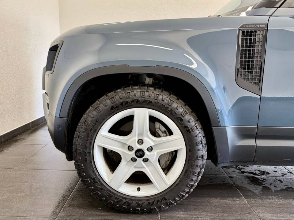 Image 9/25 of Land Rover Defender 110 D300 AWD (2022)