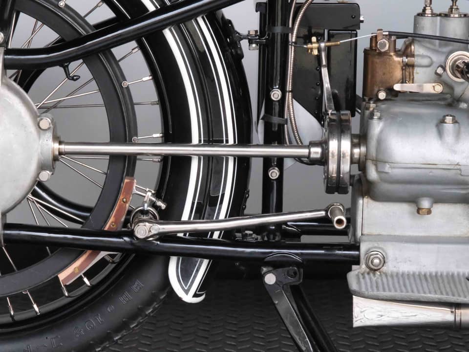 Image 13/98 of BMW R 32 (1925)