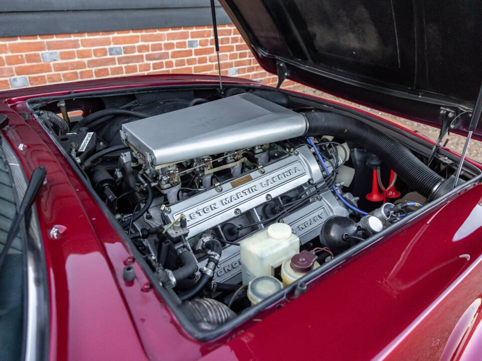 Afbeelding 44/62 van Aston Martin V8 Vantage X-Pack (1987)