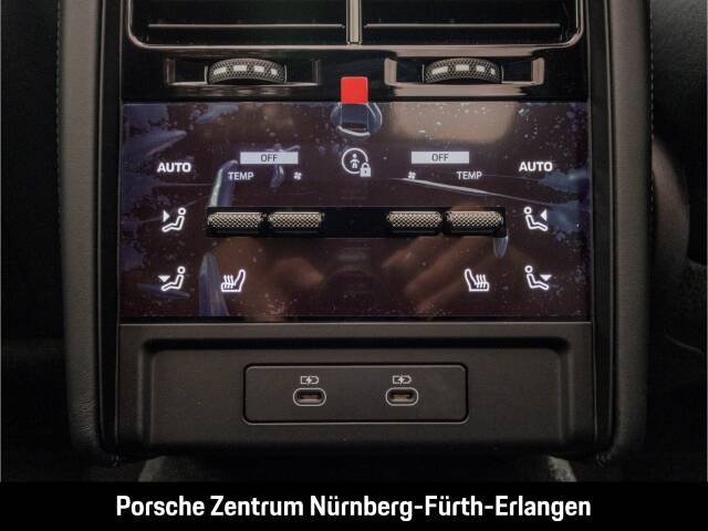 Image 31/50 of Porsche Cayenne S Electric (2026)