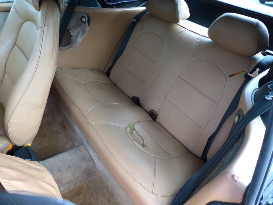 Image 13/20 of Saab 900 Turbo (1989)