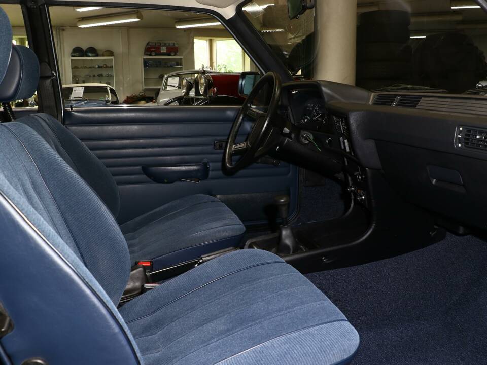 Immagine 17/22 di BMW 318i (1981)