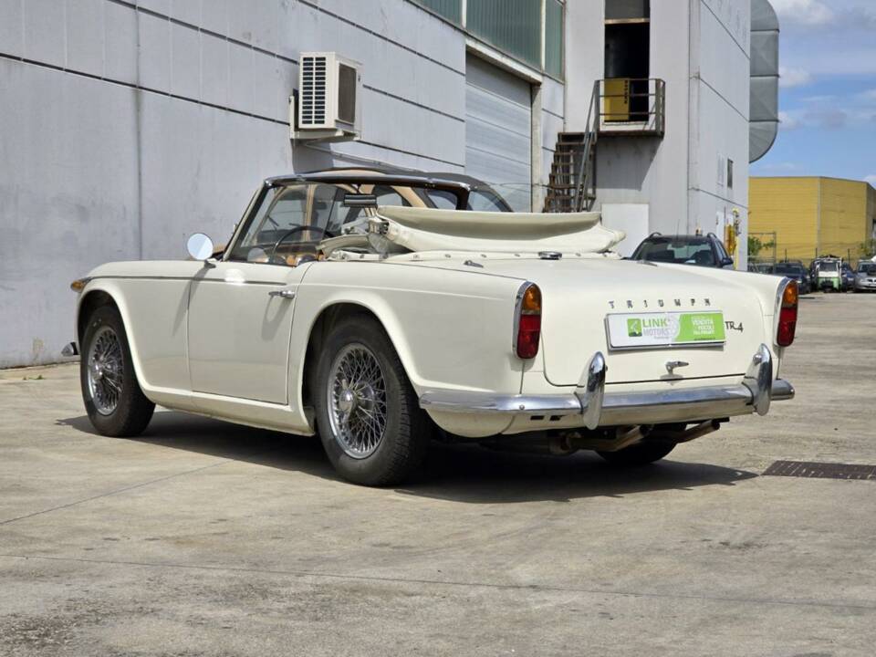 Imagen 3/46 de Triumph TR 4A (1965)