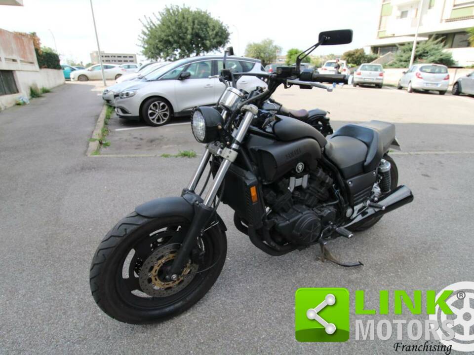 Image 1/10 de Yamaha DUMMY (1997)