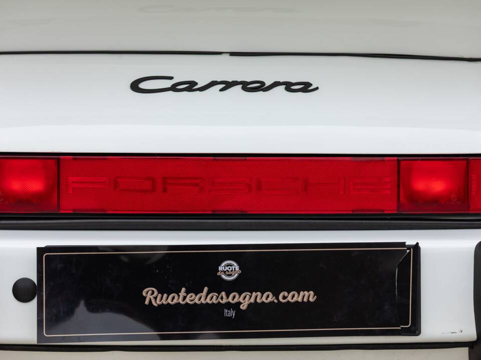 Afbeelding 21/45 van Porsche 911 Carrera 3.2 (WTL) (1988)