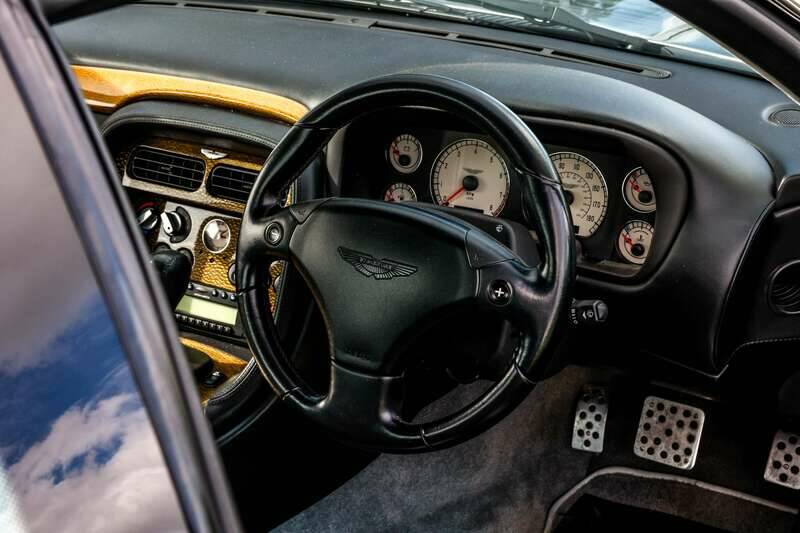 Image 14/36 of Aston Martin DB 7 GTA (2003)