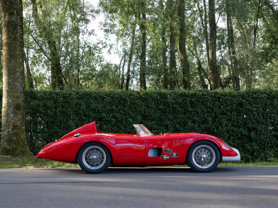Image 6/39 of Bandini 750 Sport Internazionale "Saponetta" (1957)