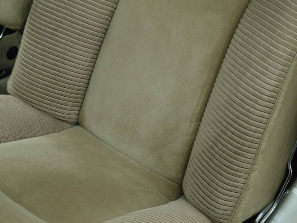 Image 31/50 of Mercedes-Benz 300 SE lang (1965)