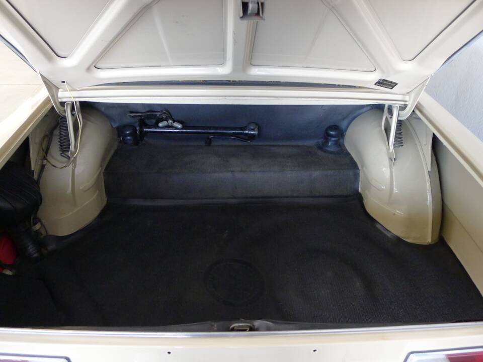 Image 9/26 of Alfa Romeo Giulia 1300 TI (1970)