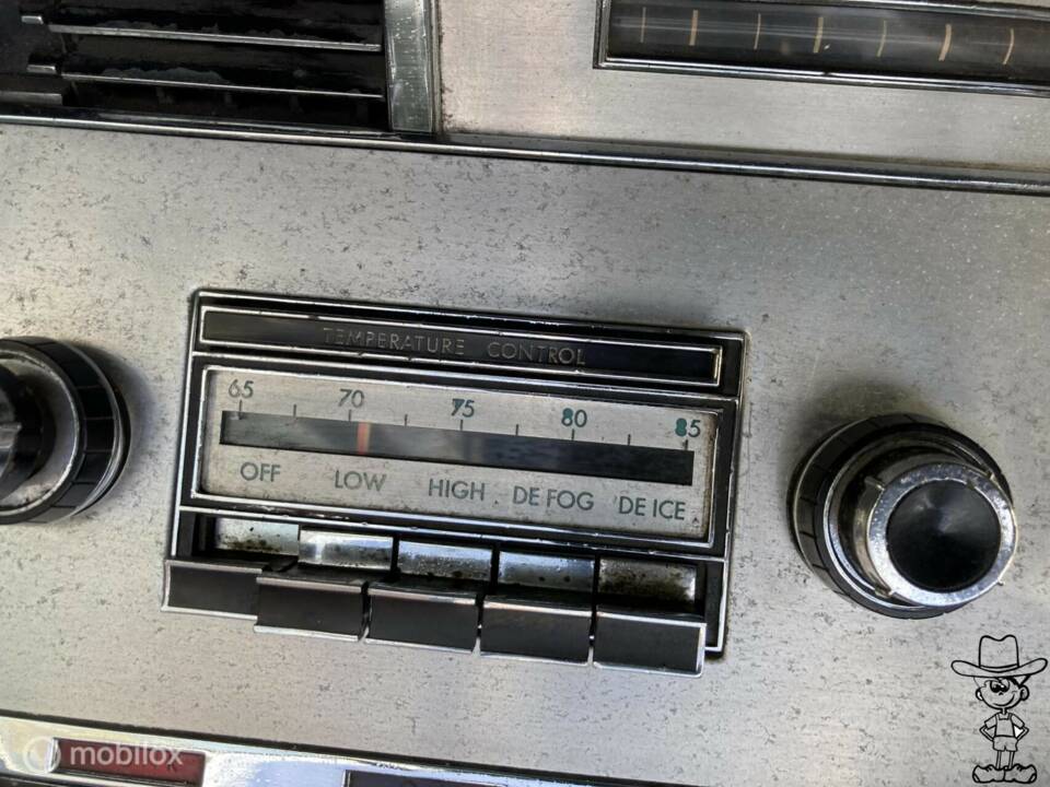 Bild 25/50 von Lincoln Continental Convertible (1966)