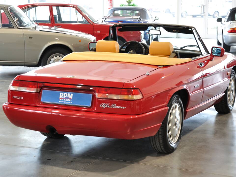Imagen 11/30 de Alfa Romeo 1.6 Spider (1992)