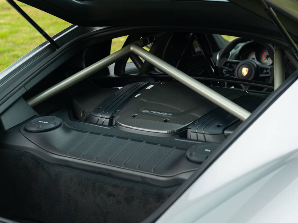 Image 73/100 of Porsche 718 Cayman GT4 RS Weissach (2024)