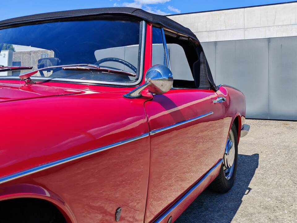 Image 13/40 of Innocenti 950 Spider (1963)