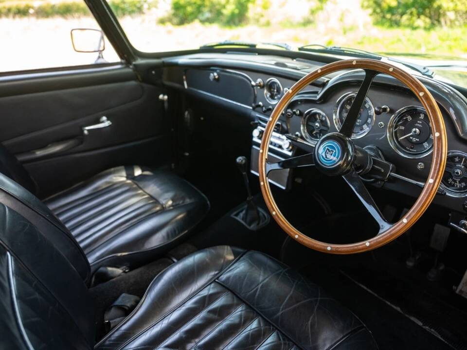 Afbeelding 34/76 van Aston Martin DB 4 (1961)