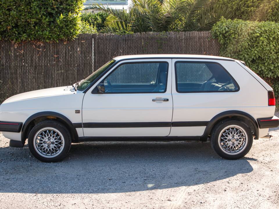 Bild 5/58 von Volkswagen Golf II GTi 1.8 (1988)