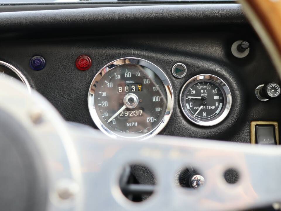 Afbeelding 14/50 van MG MGB (1973)