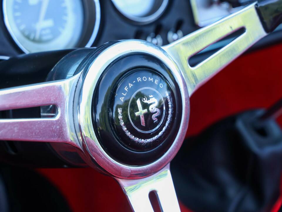 Obraz 38/50 pojazdu Alfa Romeo Giulia 1600 GTC (1966)