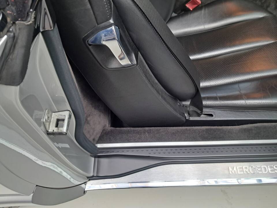 Bild 11/30 von Mercedes-Benz SL 280 (1993)