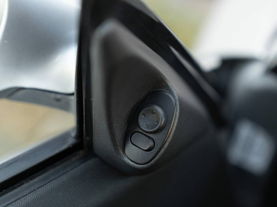 Image 43/50 of Porsche 911 Carrera 4 (1999)