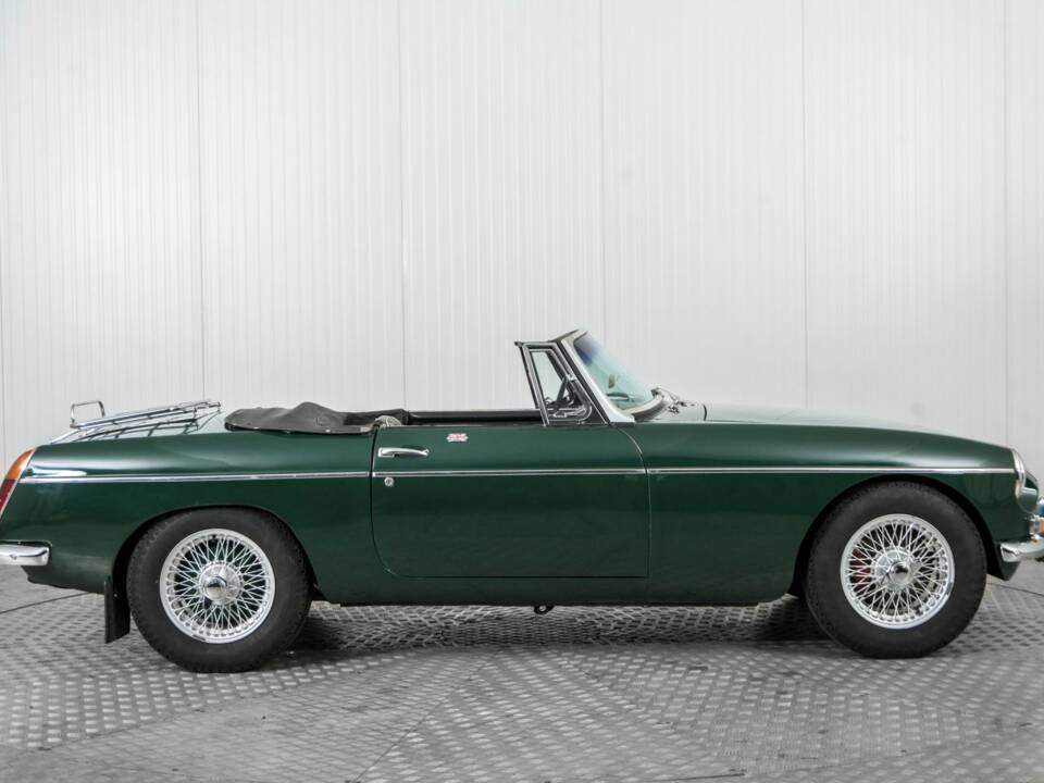 Afbeelding 10/50 van MG MGB (1965)