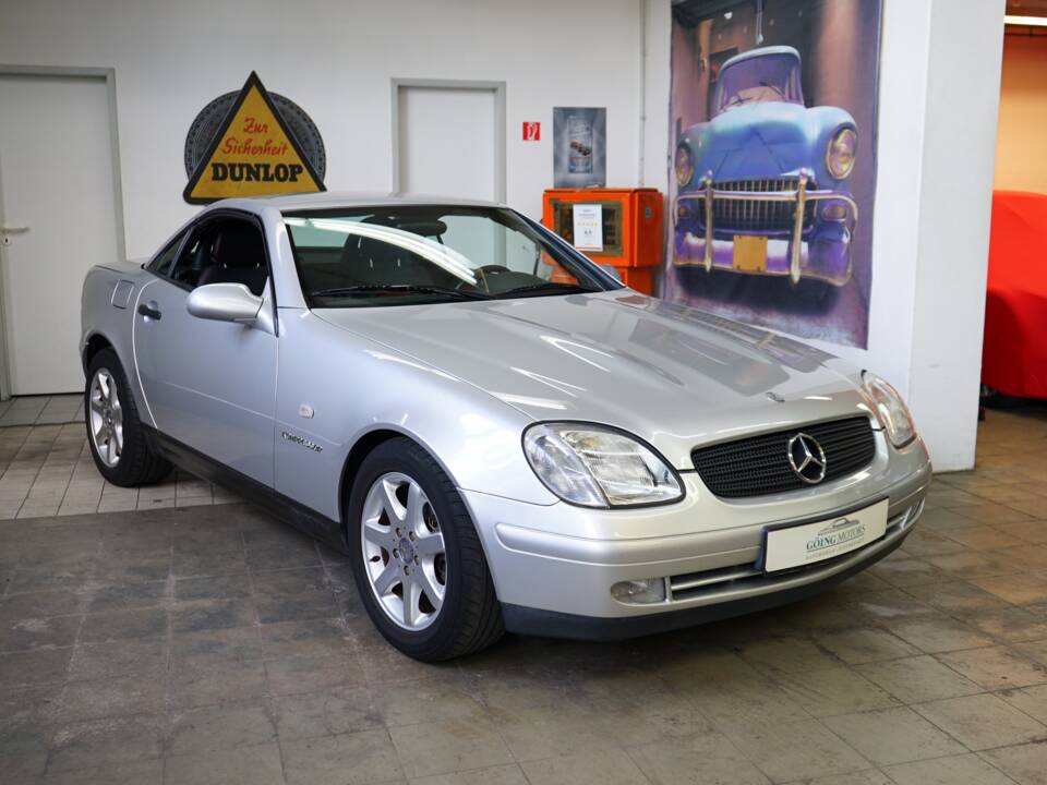 Image 2/40 of Mercedes-Benz SLK 230 Kompressor (1999)