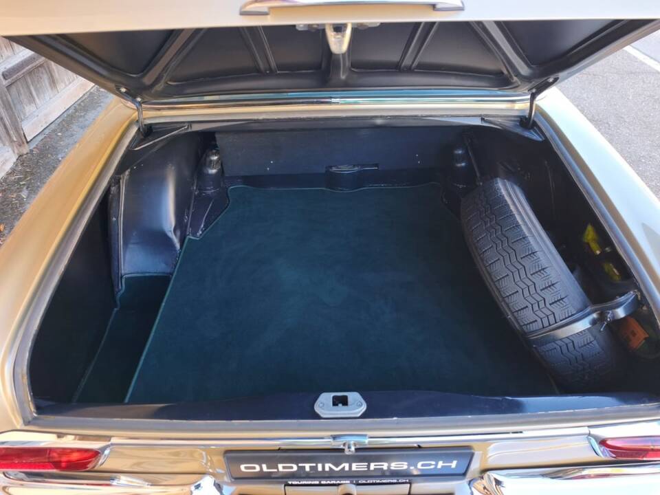 Afbeelding 13/30 van Mercedes-Benz 220 SE b (1961)