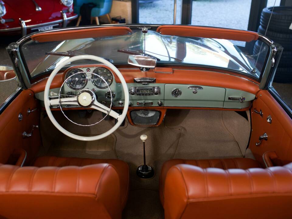 Image 15/28 of Mercedes-Benz 190 SL (1960)