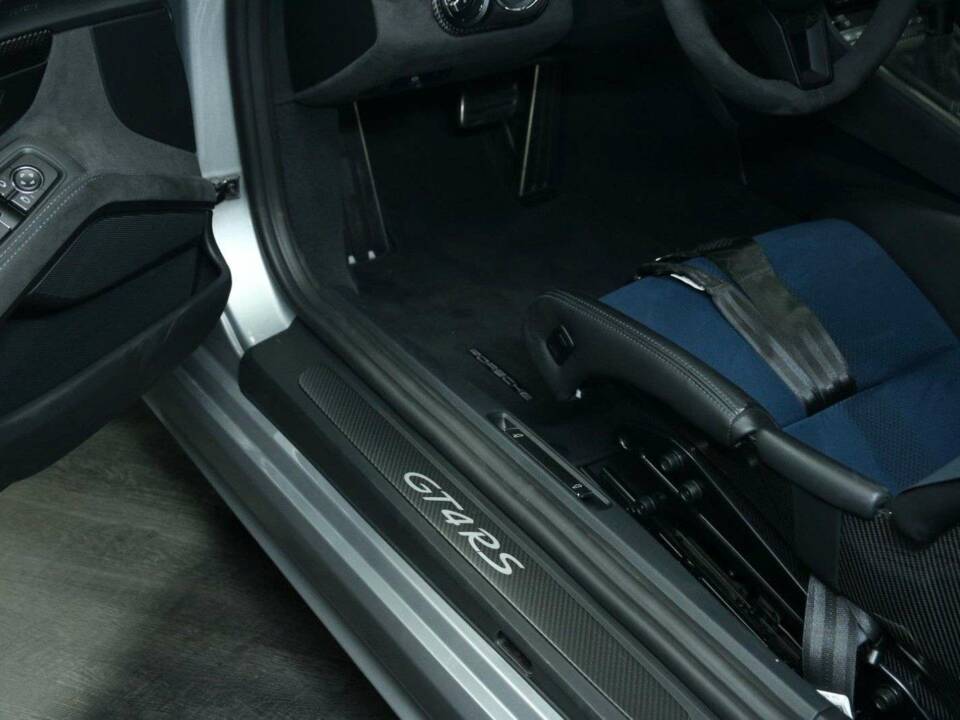 Image 11/50 of Porsche 718 Cayman GT4 RS Weissach (2023)