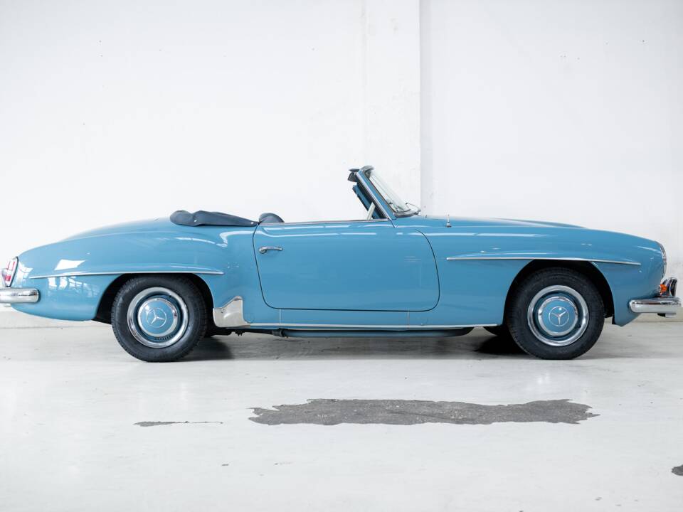 Image 3/40 of Mercedes-Benz 190 SL (1962)